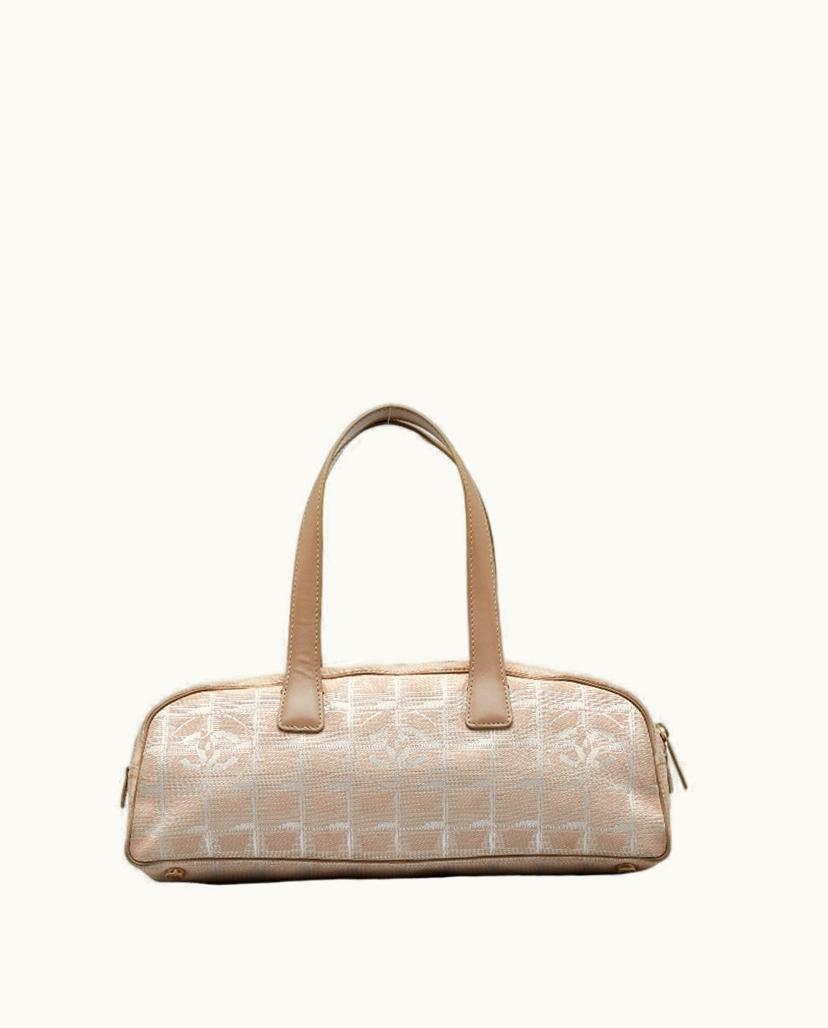 Chanel Chanel Classic Women's Handbag in Fuchsia