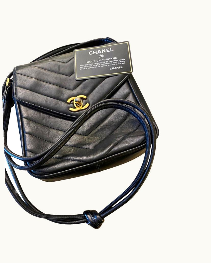 Chanel Chanel Flap Bag Gold Shoulder Bag Leather In Black