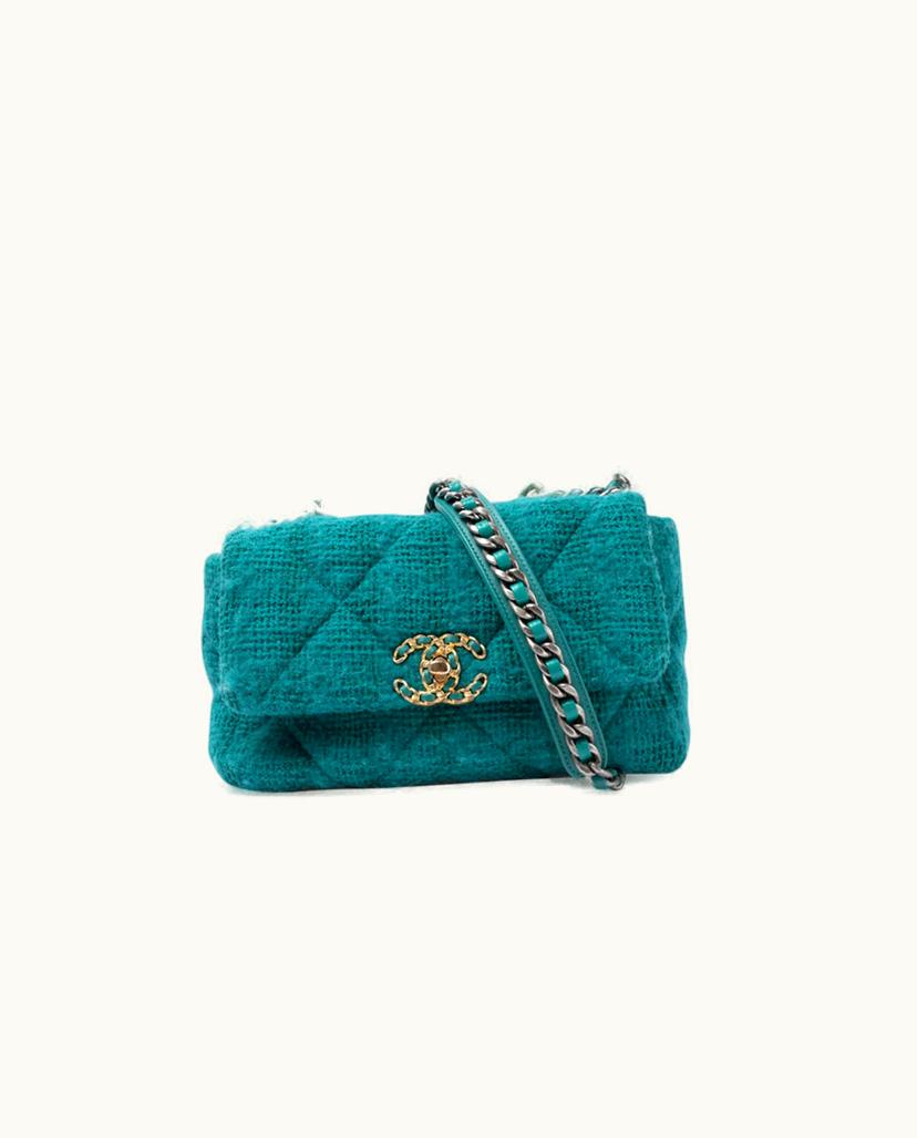 Chanel Chanel Women's 19 Bag In Green