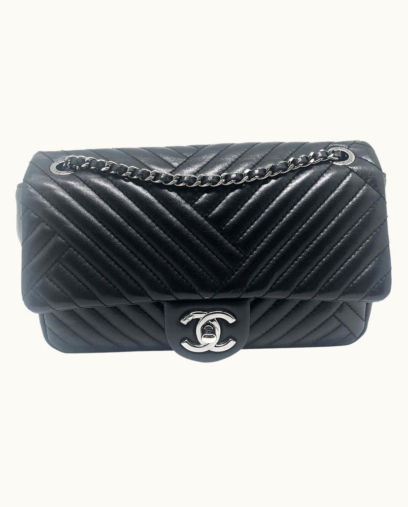 Chanel Chanel Timeless Super Sac Lambskin Chevron Flap Bag Black