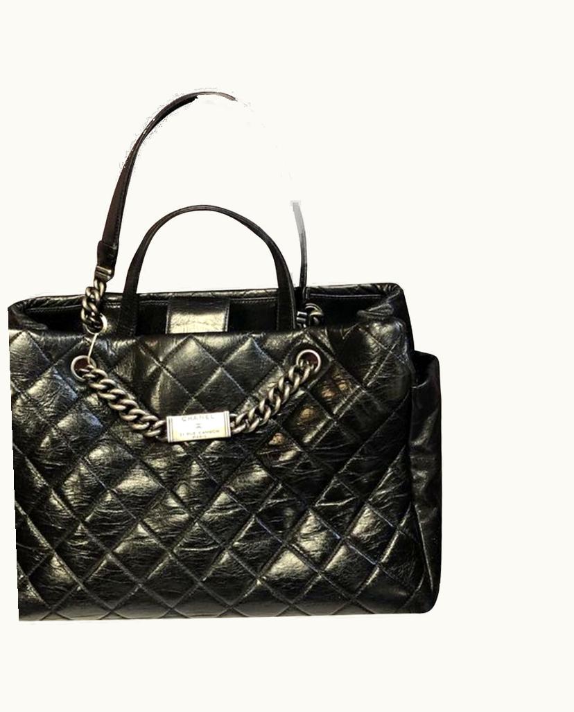 Chanel Chanel Classic Flap Bag Calfskin Black