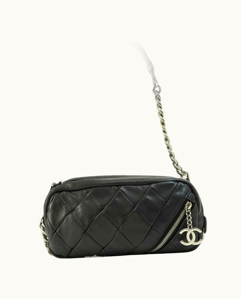Chanel Chanel Matelassé Leather Handbag in Black