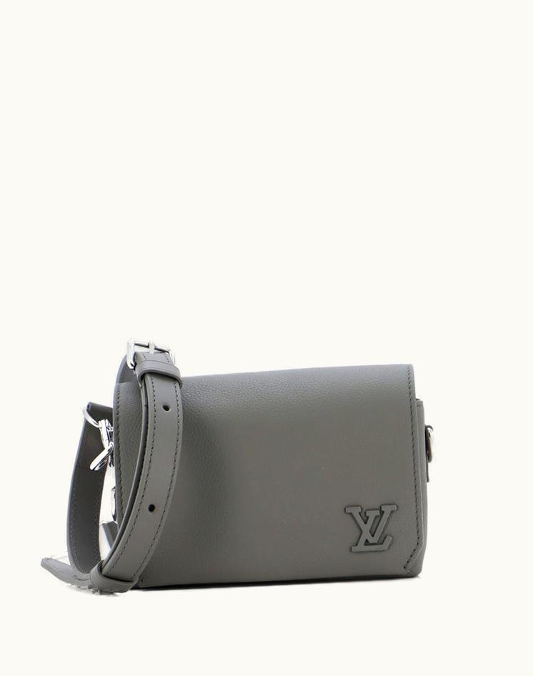 Louis Vuitton Louis Vuitton Fastline Wearable Wallet Aerogram Leather Luxury Clutch Green