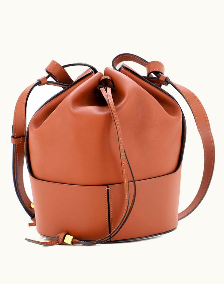 Loewe Loewe Balloon Bucket Bag Leather Medium