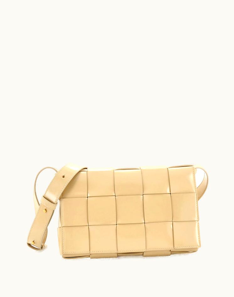 Bottega Veneta Bottega Veneta Cassette Crossbody Bag Maxi Intrecciato Patent Neutral Beige
