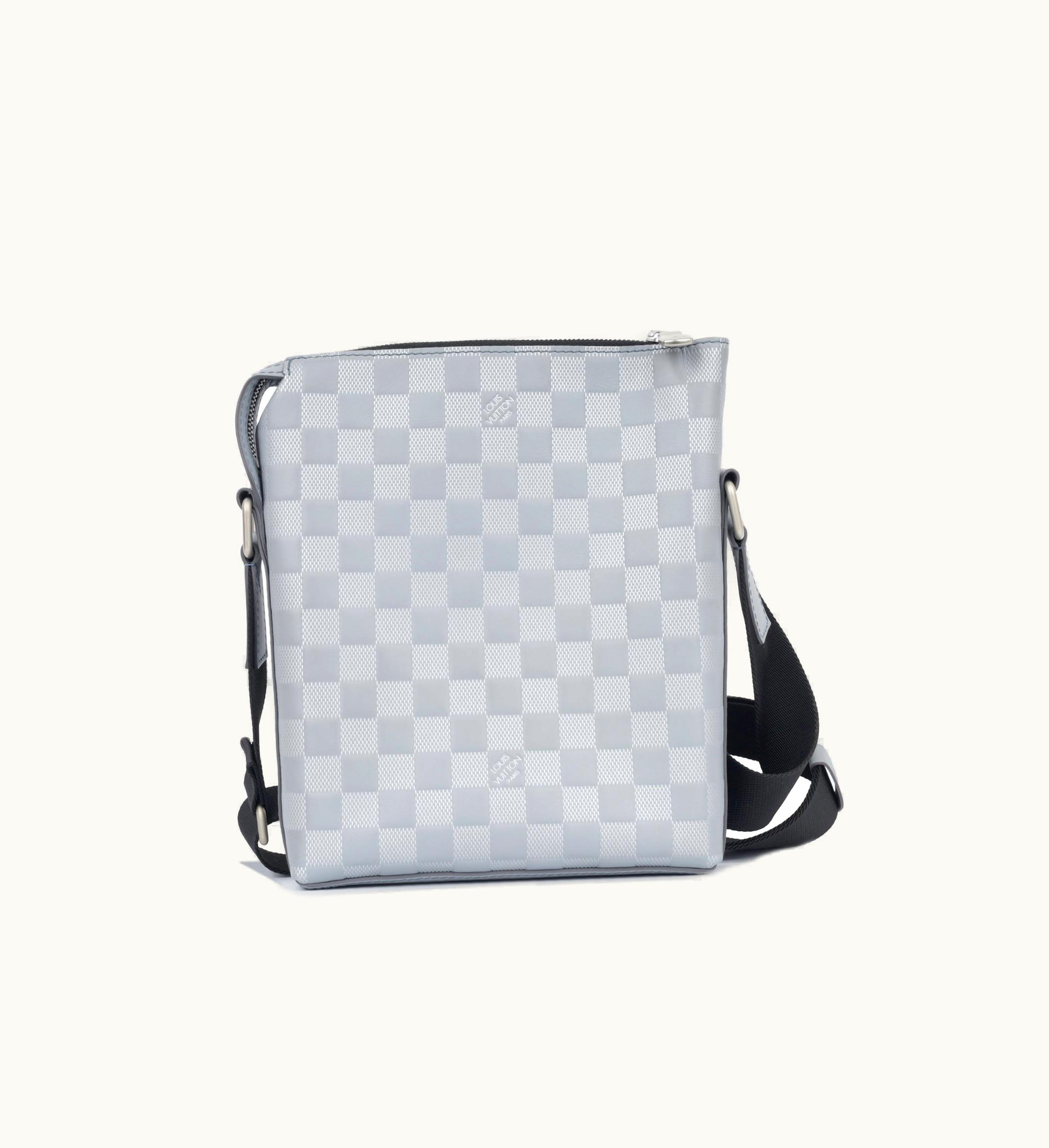 Louis Vuitton Louis Vuitton Discovery Messenger