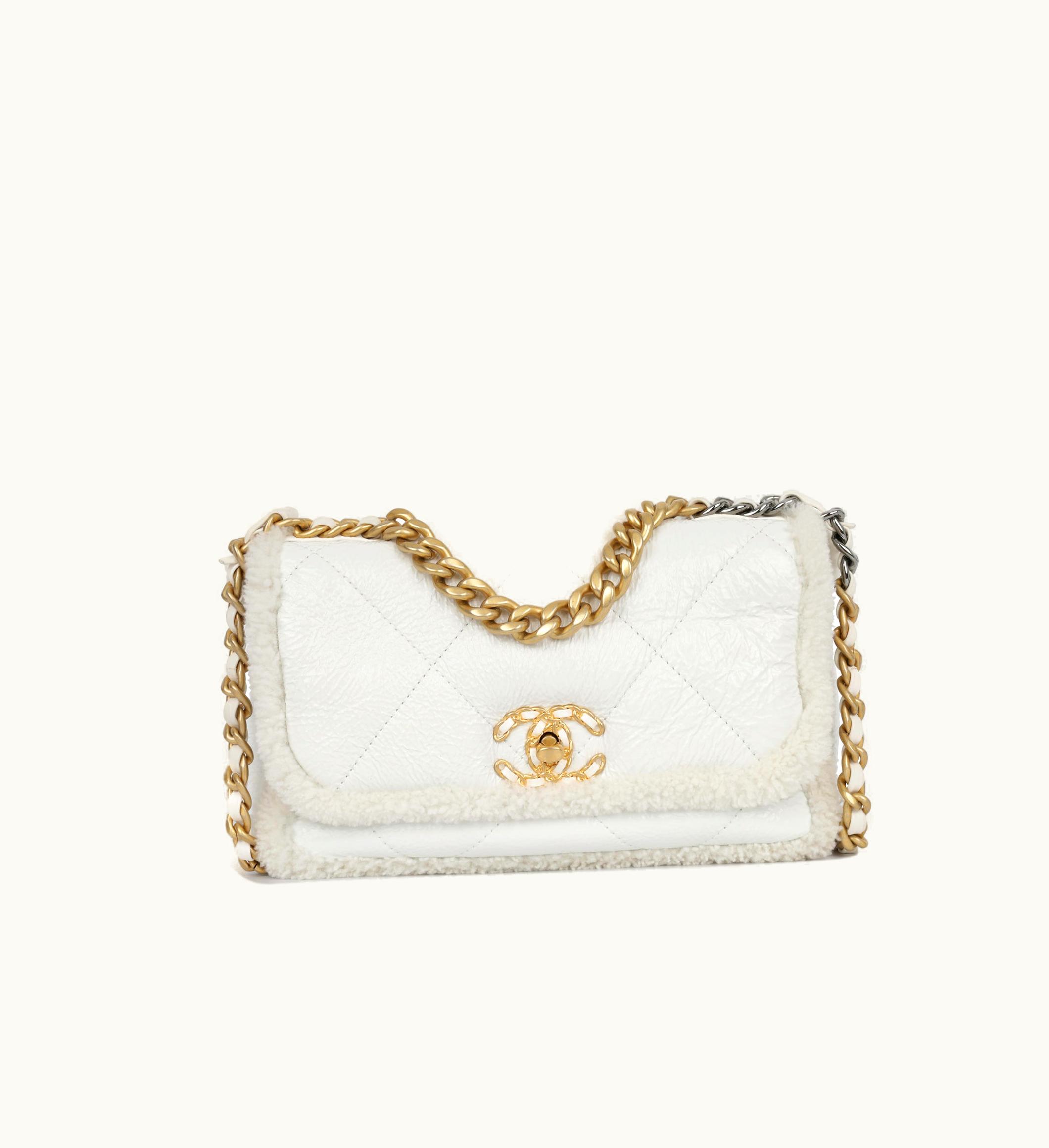 Chanel Chanel 19 - Shearling