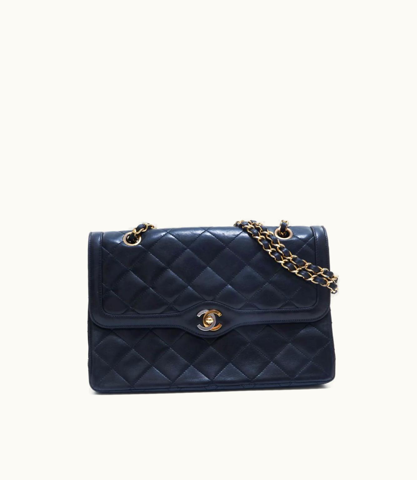 Chanel Chanel 1995 Diamond-Quilted Flap Shoulder Bag