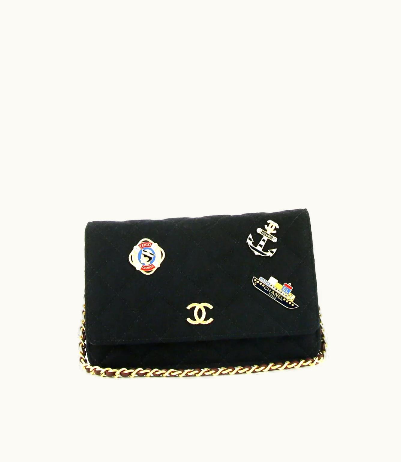 Chanel Chanel Diamond-Quilted Motifs Wallet-On-Chain