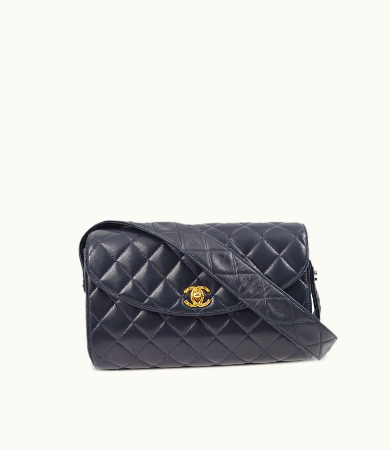 Chanel Chanel 1992 CC Diamond-Quilted Shoulder Bag