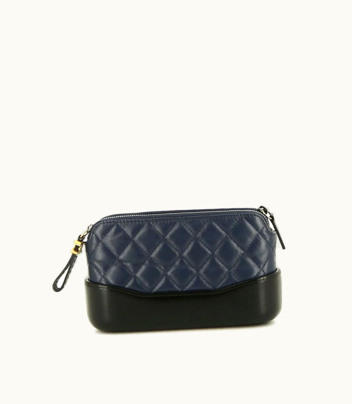 Chanel Chanel 2018 Gabrielle Diamond-Quilted Wallet-On-Chain