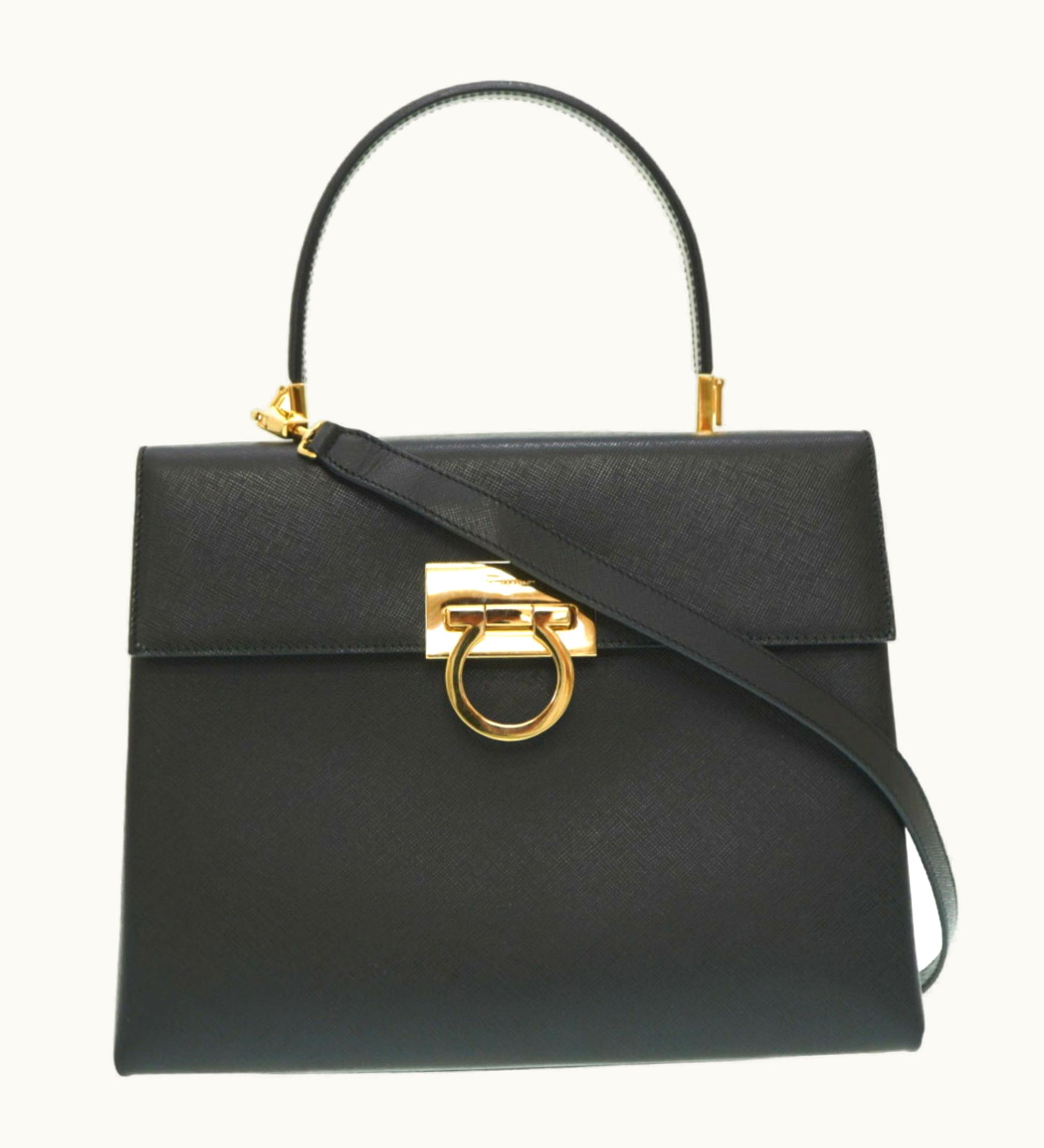 Salvatore Ferragamo Salvatore Ferragamo Ferragamo Gancini Ba-21 0290 Handbag Leather Black With Strap