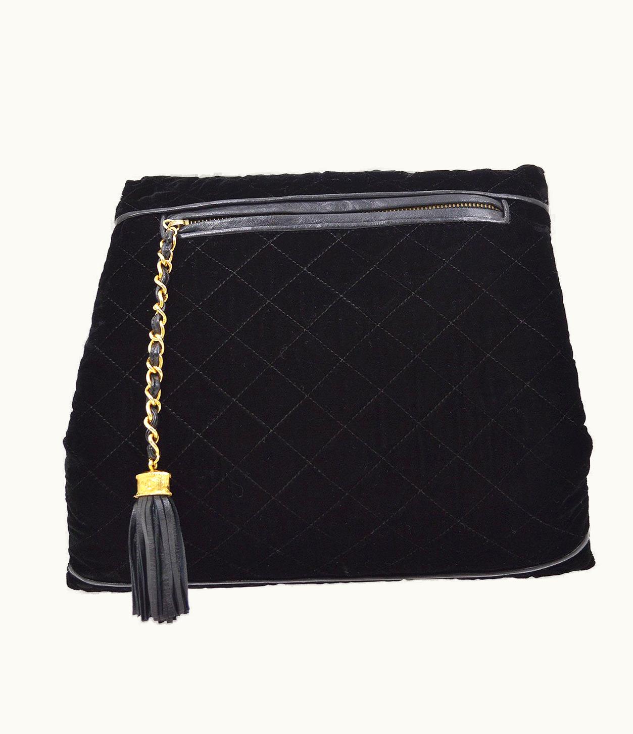 Chanel Chanel 1986-1988 Fringe Hand Warmer Clutch Bag Black Velvet A41396H