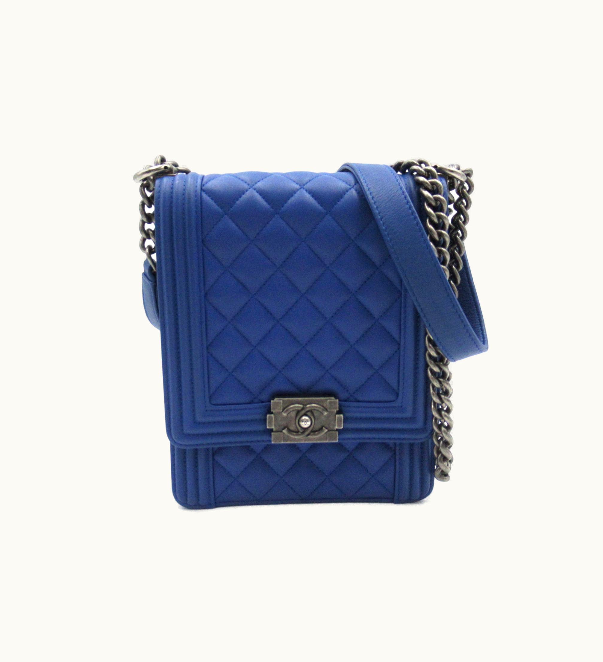 Chanel Chanel Boy Chanel Chain Shoulder Bag Blue Lambskin