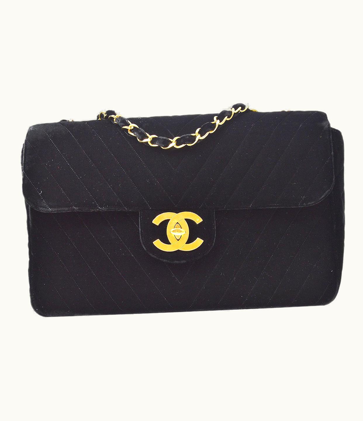 Chanel Chanel 1991-1994 Chevron Classic Flap Maxi Black Velvet Ak37942E