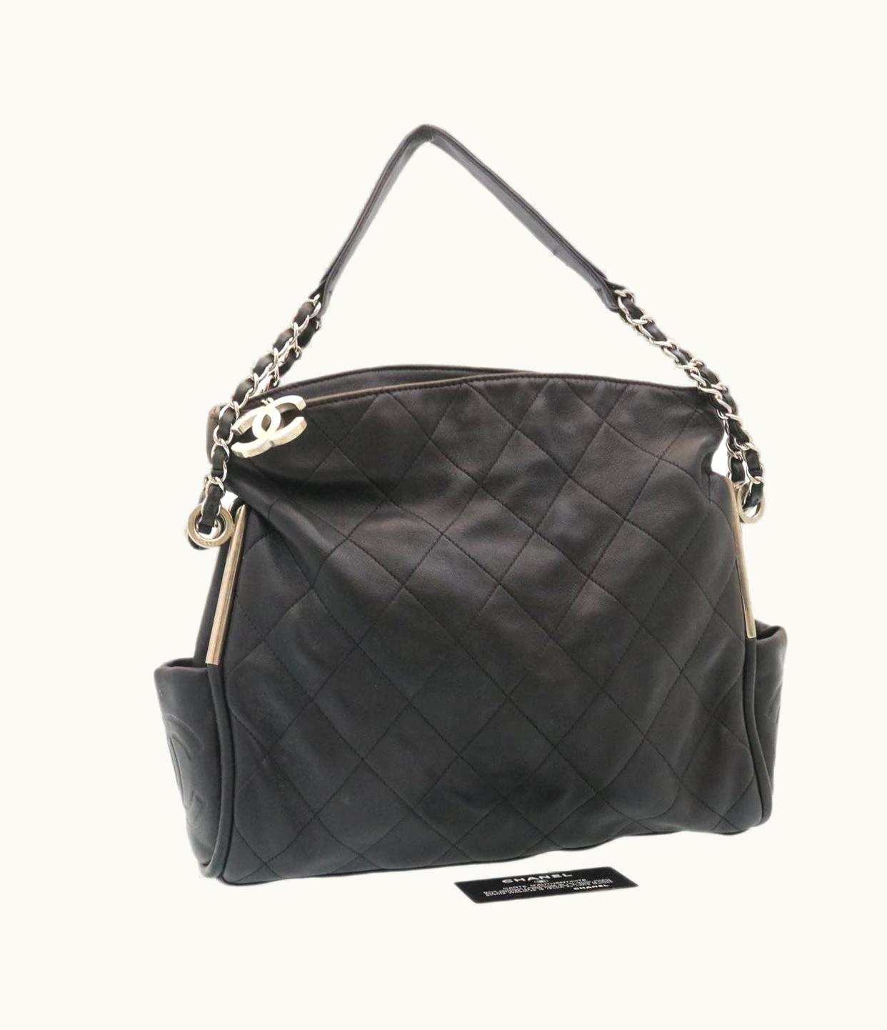 Chanel Chanel Matelasse Chain Shoulder Bag Leather Black CC