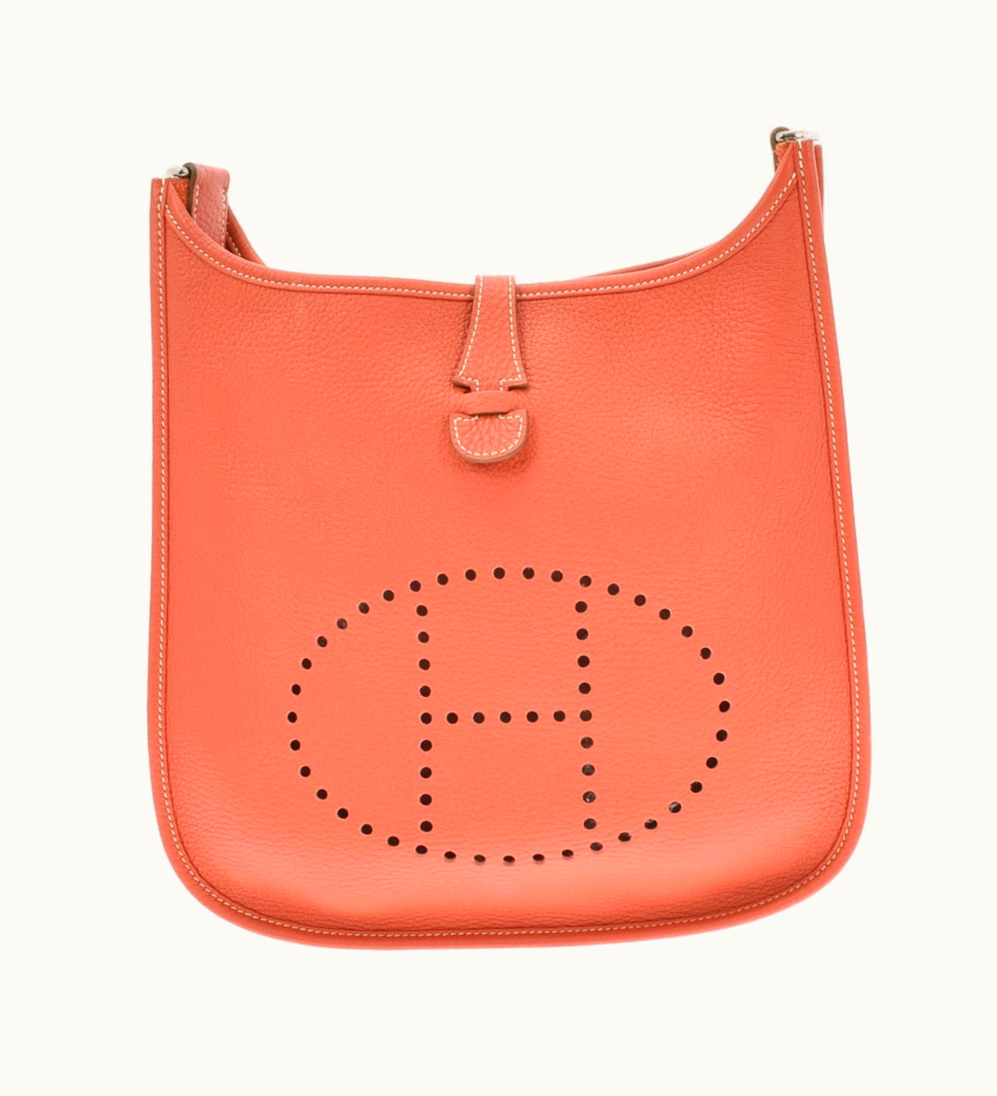 Hermès Hermès Evelyne 3 PM Sanguine Palladium Metal Fittings ??? O Engraved (Around 2011) Unisex Taurillon Clemence Shoulder Bag