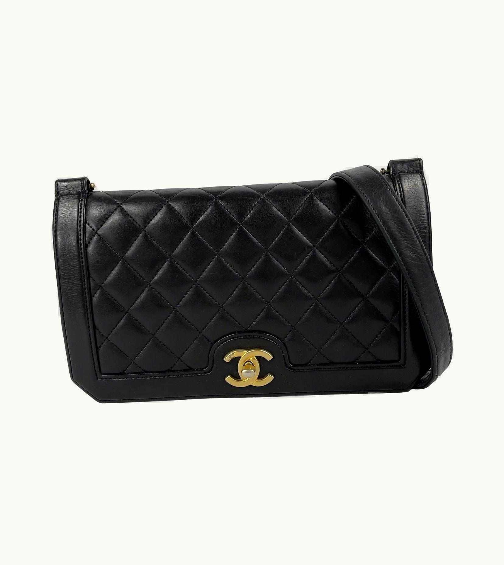 Chanel Chanel - Black Quilted Diamond Flap - CC Calfskin 3 Ring Crossbody