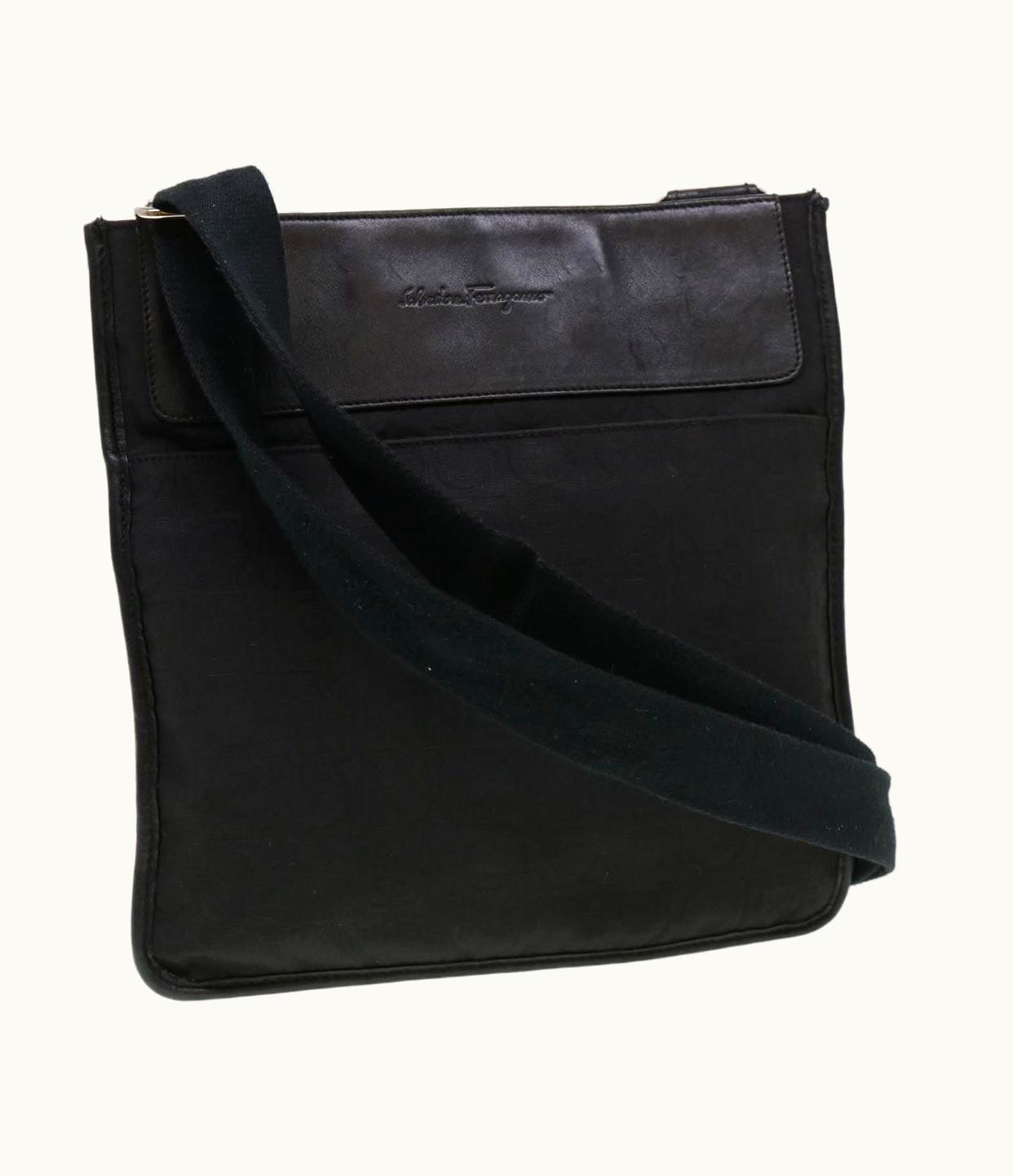 Salvatore Ferragamo Salvatore Ferragamo Shoulder Bag Nylon Black Au-21/4933