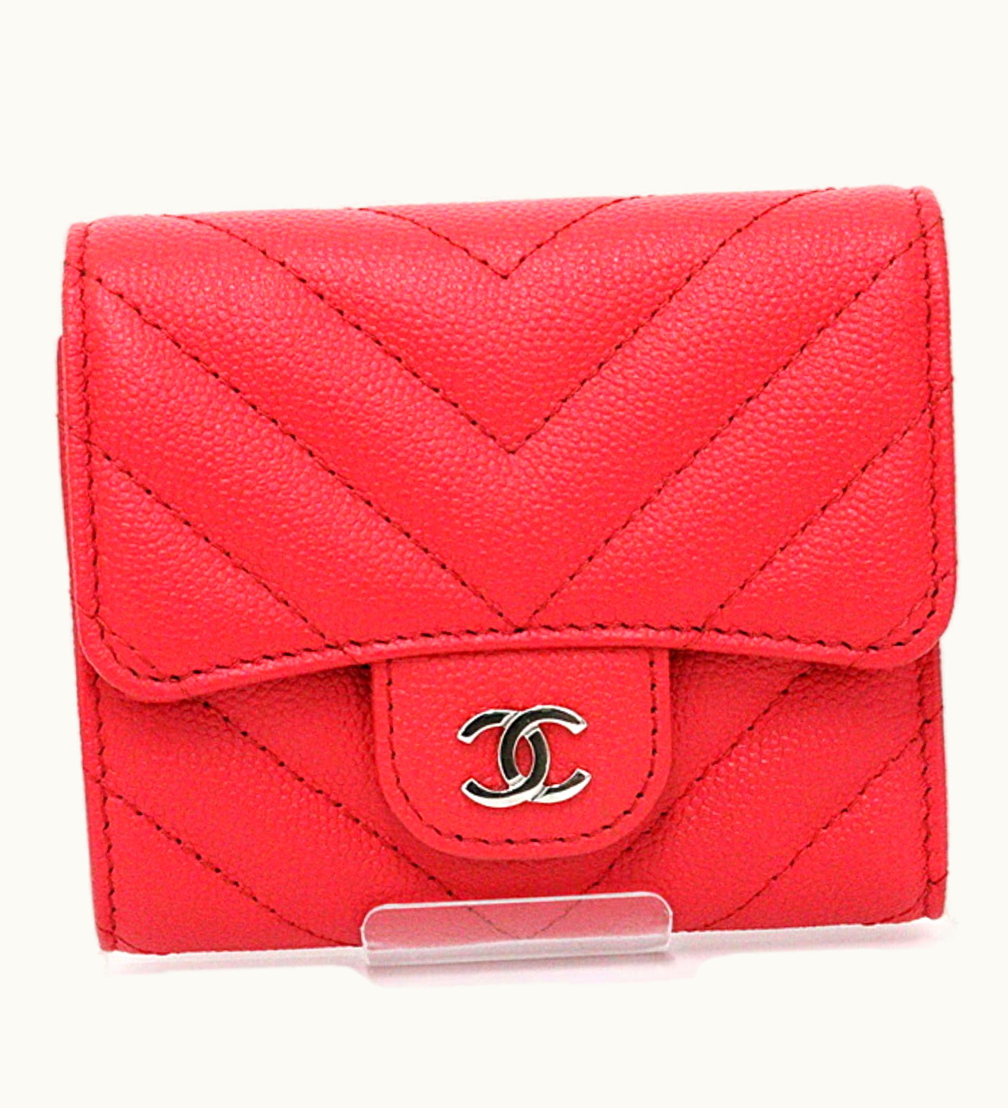 Chanel Chanel V Stitch Small Tri-Fold Wallet A81900 25S Red
