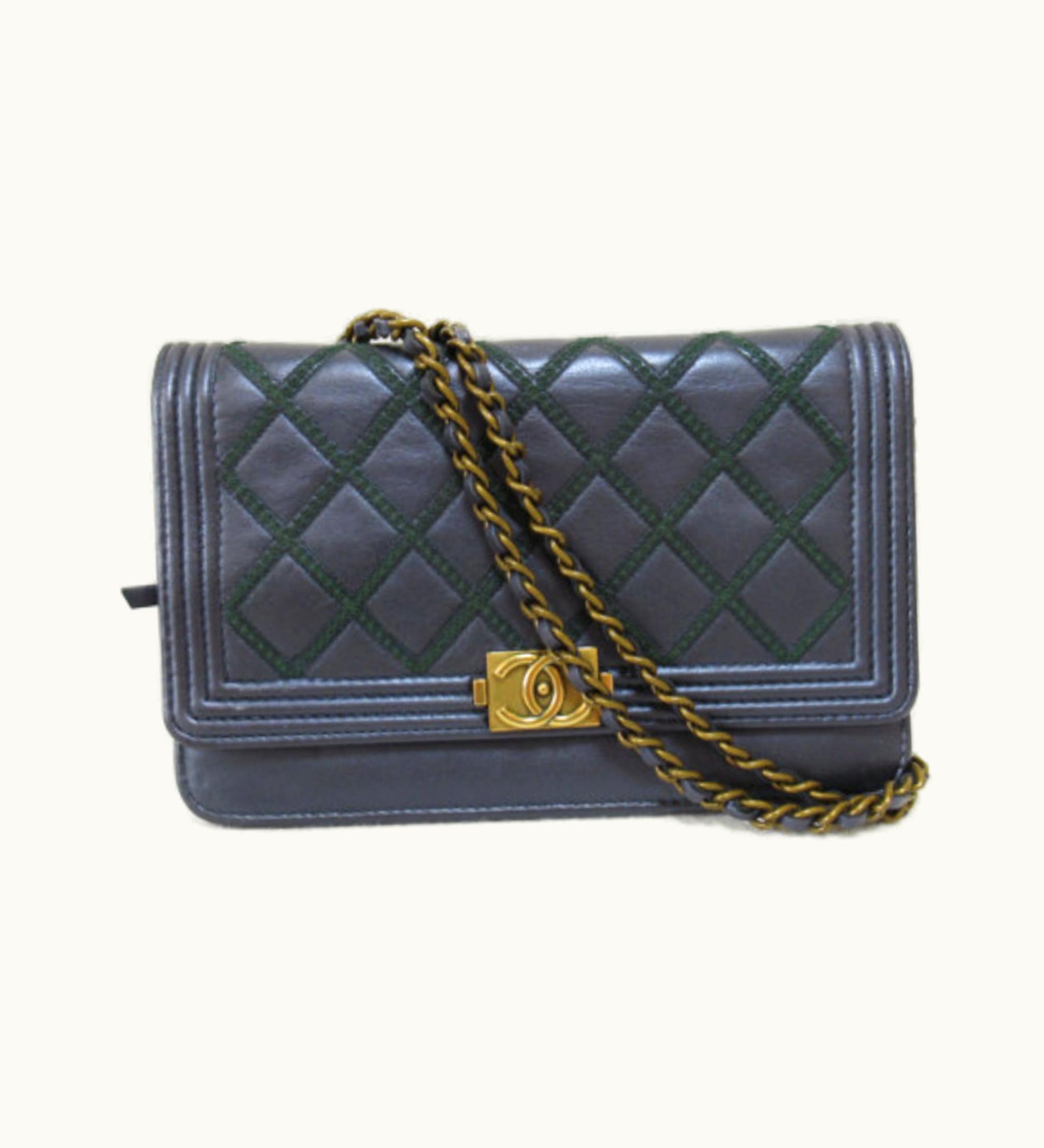 Chanel Chanel Boy Chanel Chain Wallet Shoulder Bag Metallic Blue Lambskin