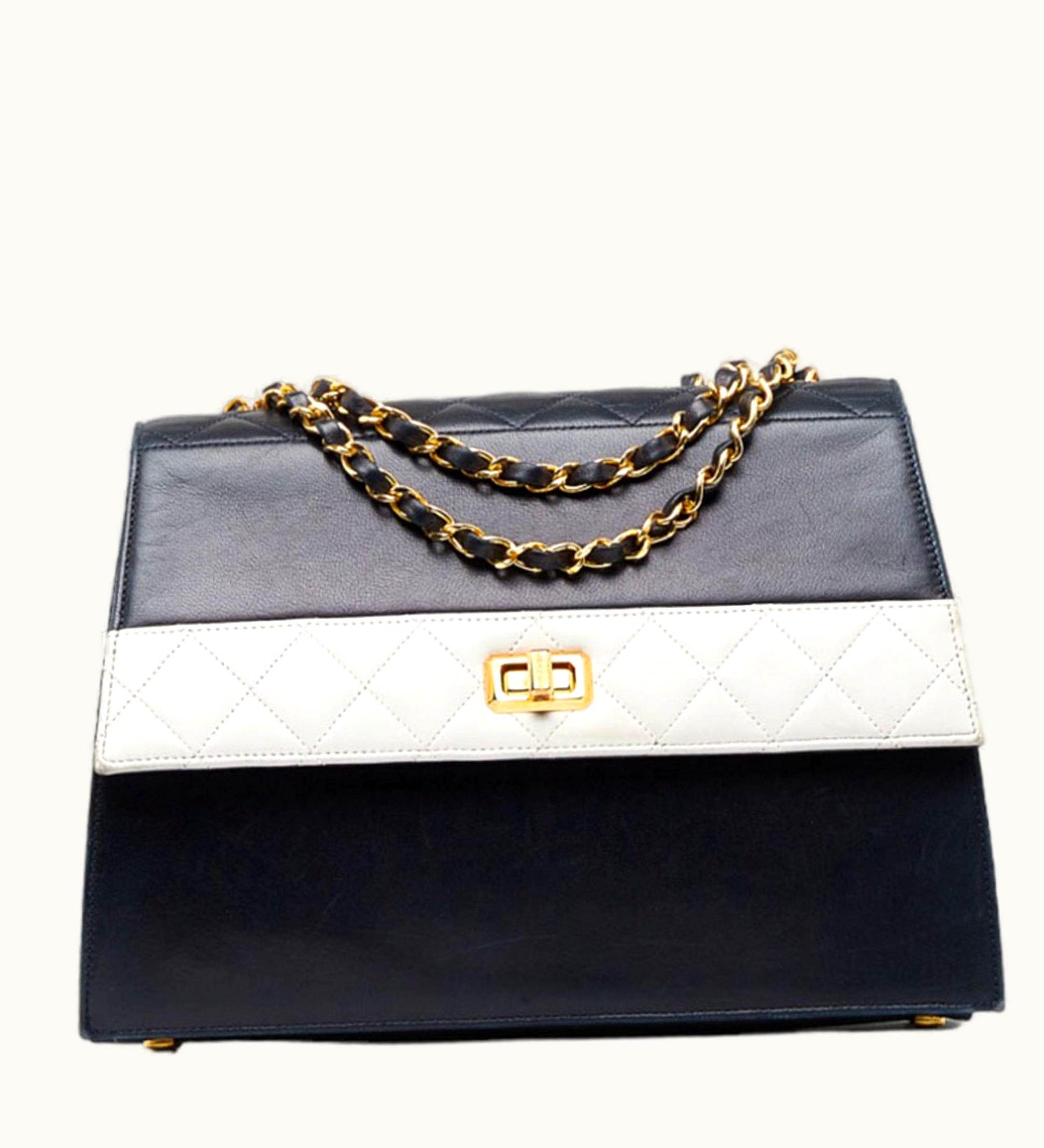 Chanel Matelasse Bicolor Chain Shoulder Bag Navy White Lambskin Ladies