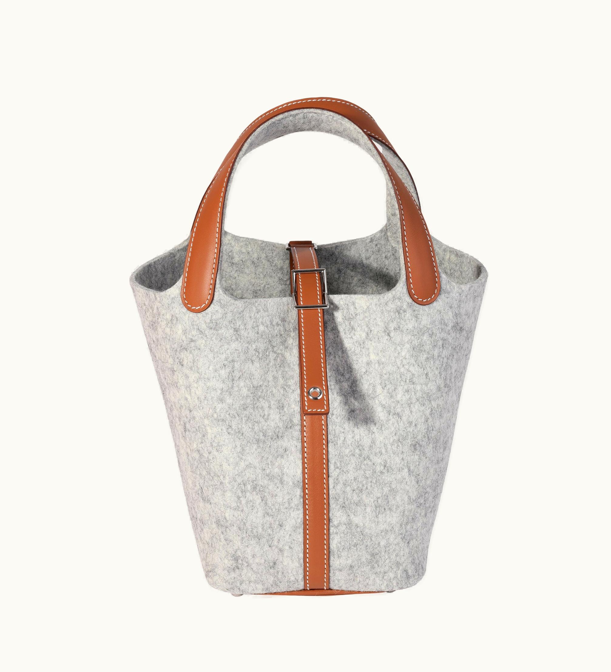 Hermès Hermès Gris Clair Feutre & Gold Swift Picotin Lock 18 Phw