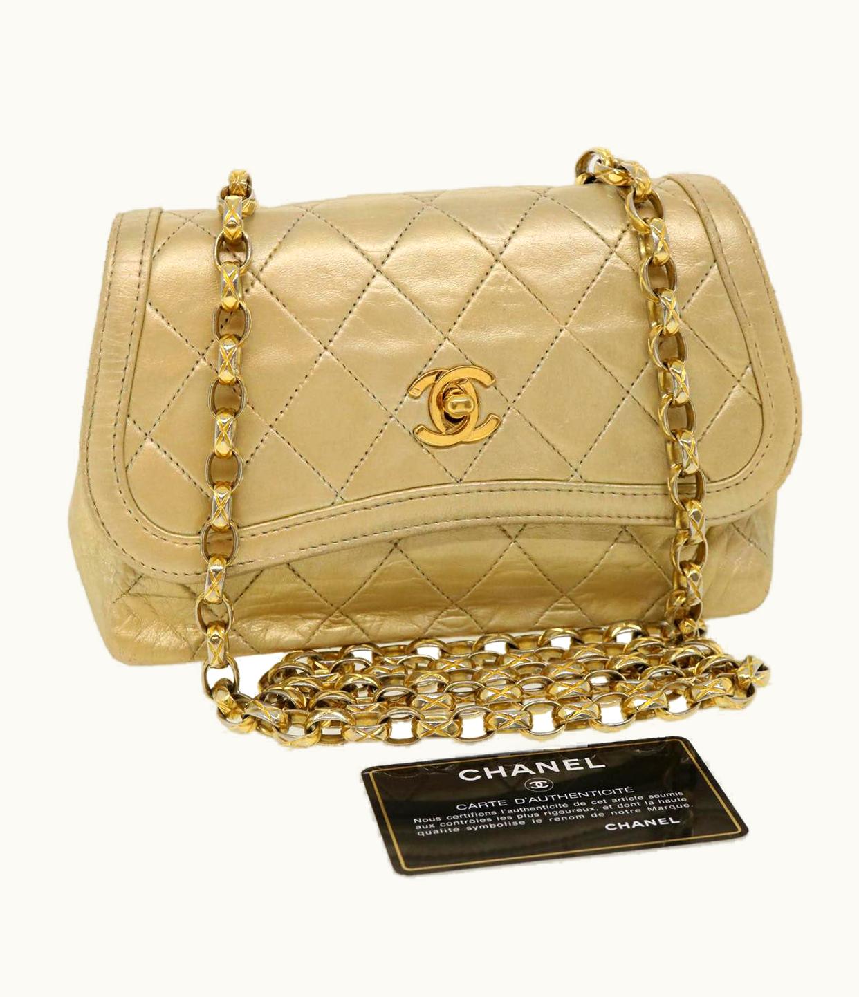 Chanel Chanel Matelasse Turn Lock Chain Shoulder Bag Lamb Skin Gold CC