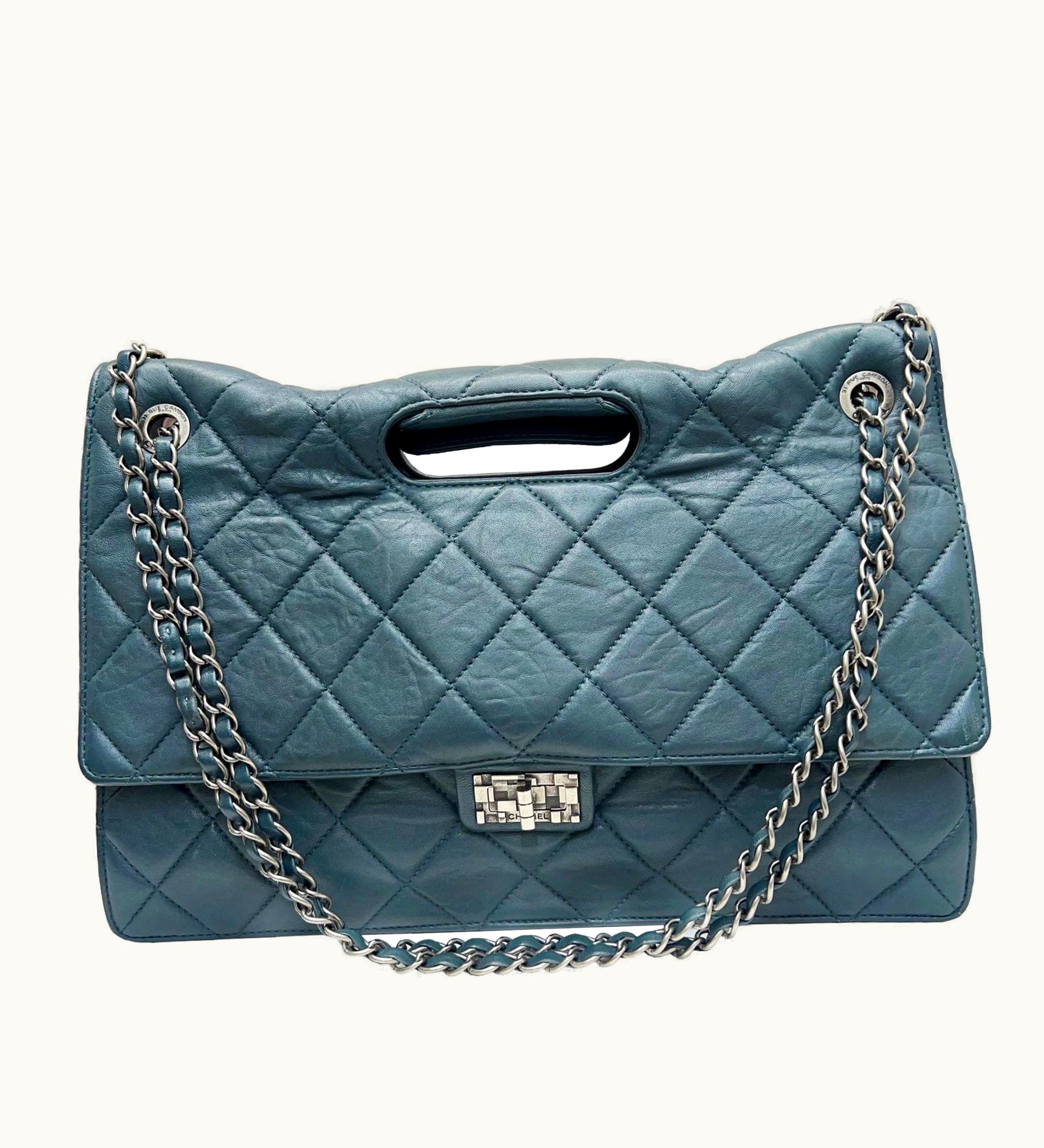 Chanel Chanel Chain Shoulder 2.55 Vintage Style Silver Metal Fittings Blue Calf Matelasse 15 Series Wrinkled Handbag Big Ladies