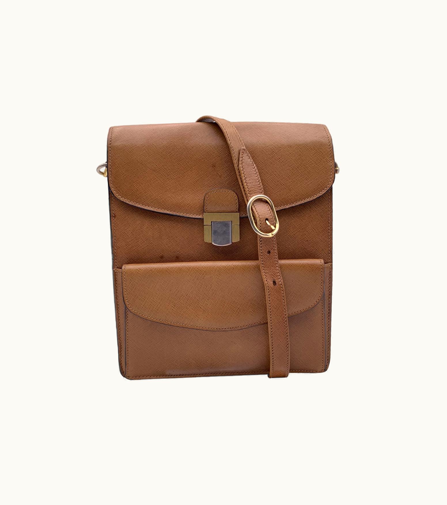 Gucci Gucci Vintage Beige Leather Men Purse Shoulder Bag