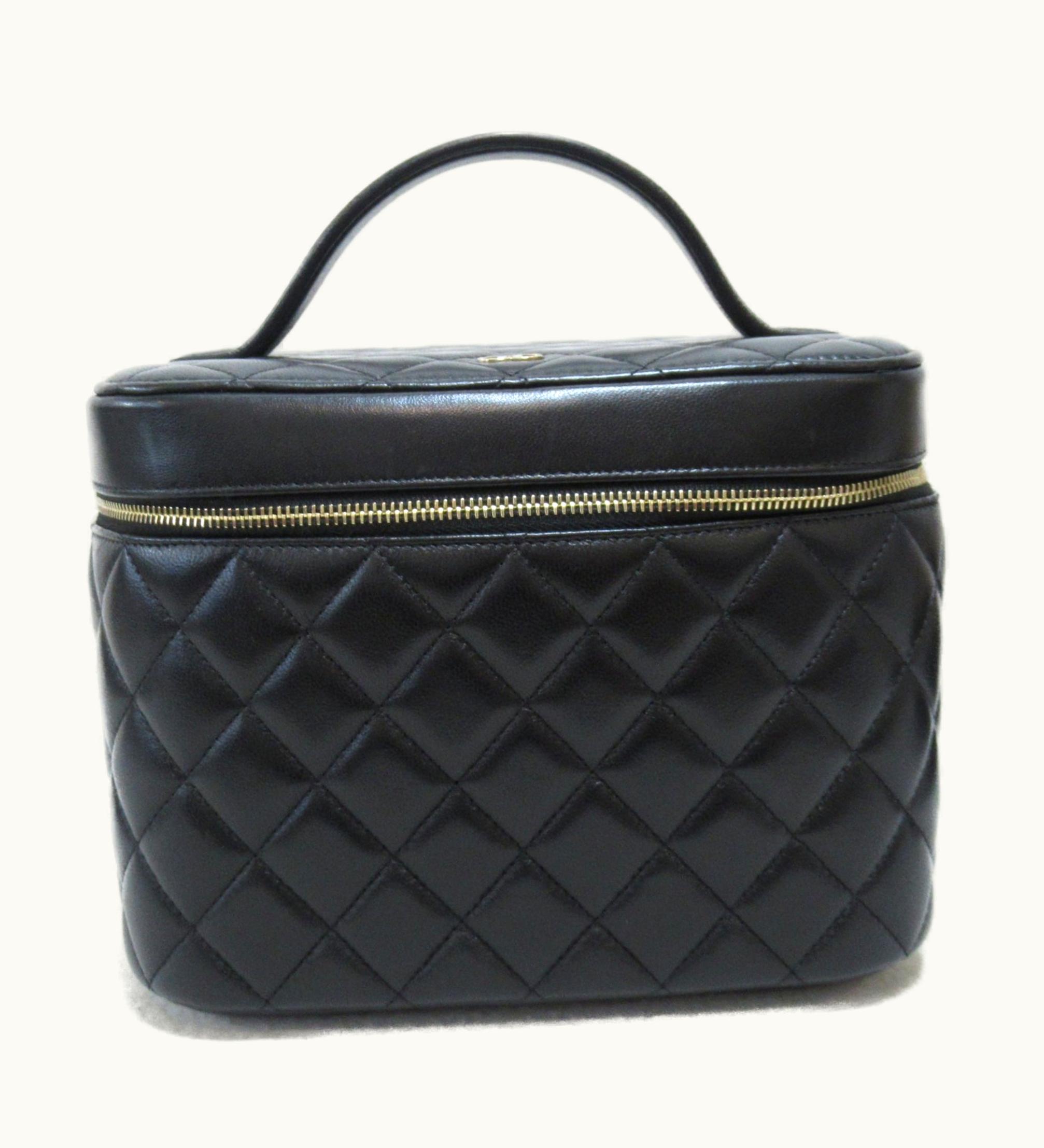 Chanel Chanel Matelasse Vanity Bag Black Lambskin [Sheep Leather]