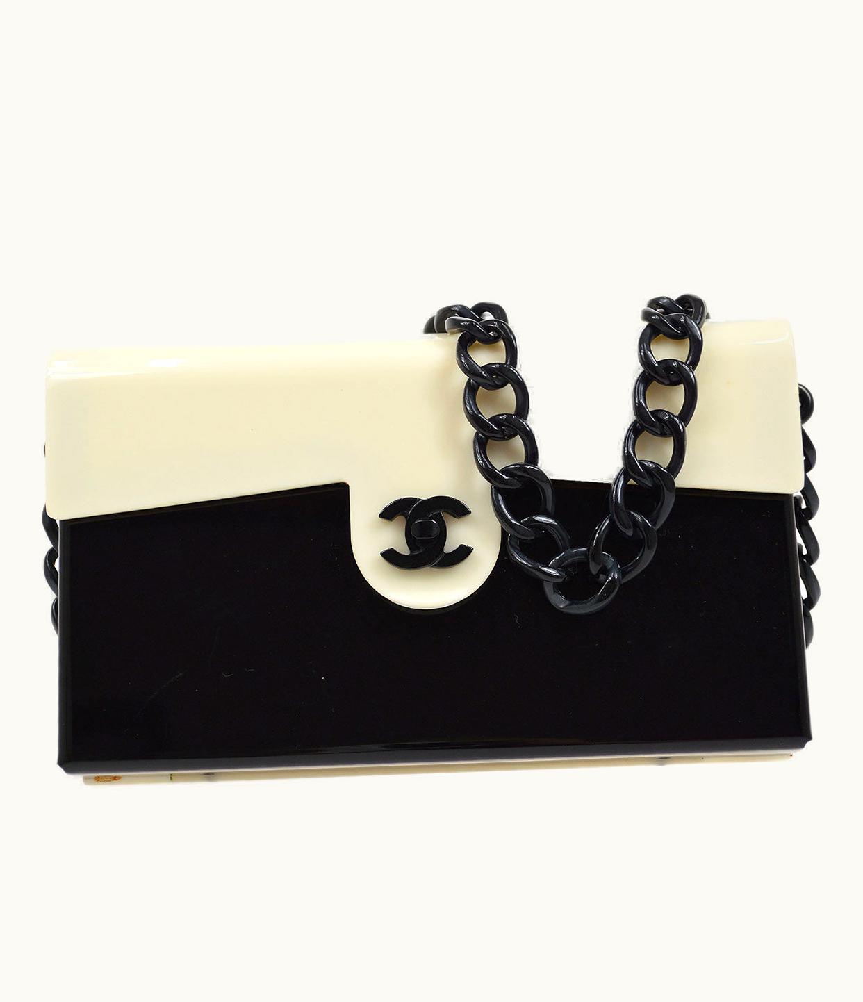 Chanel Chanel Chain Shoulder Bag Black White Plastic Ak36843E