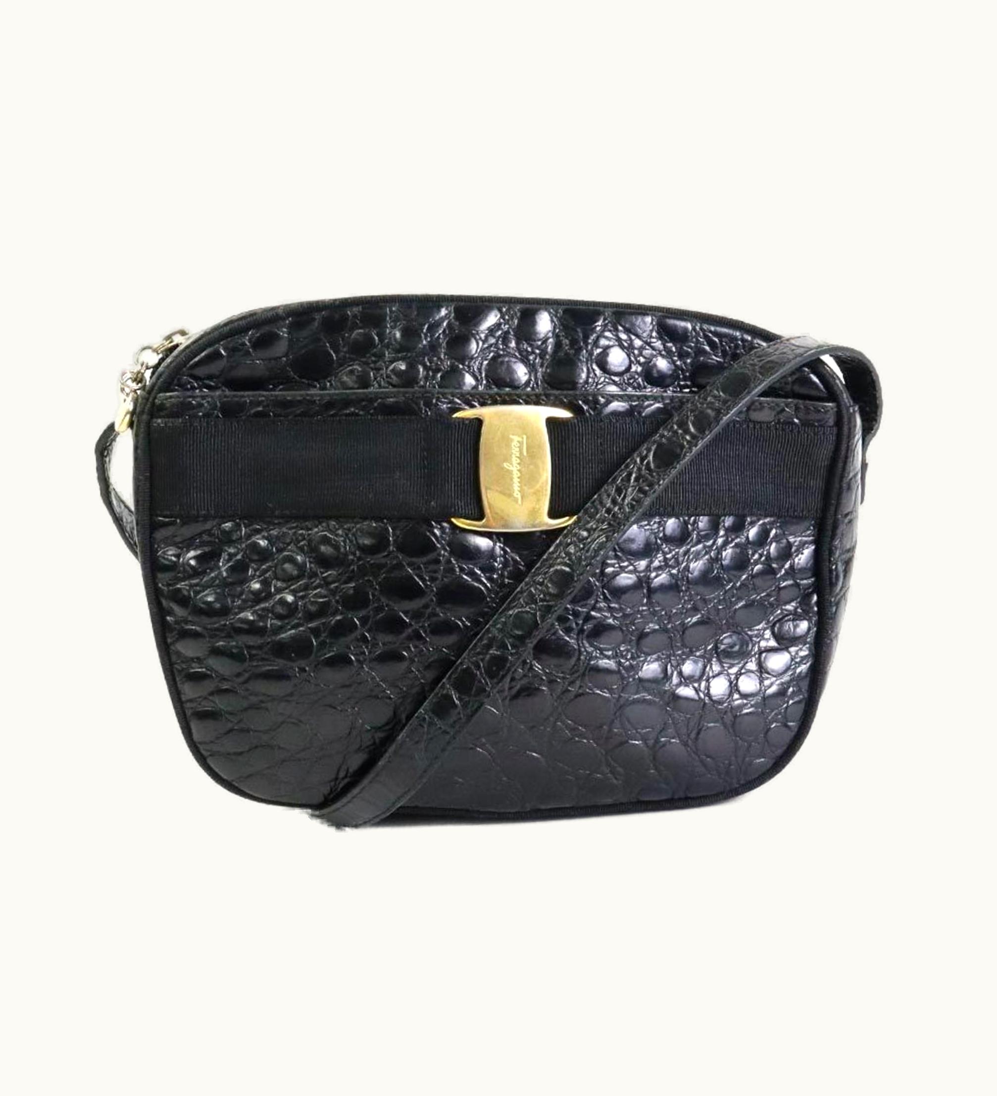 Salvatore Ferragamo Salvatore Ferragamo Crossbody Shoulder Bag Vara Embossed Leather Black Gold Women's