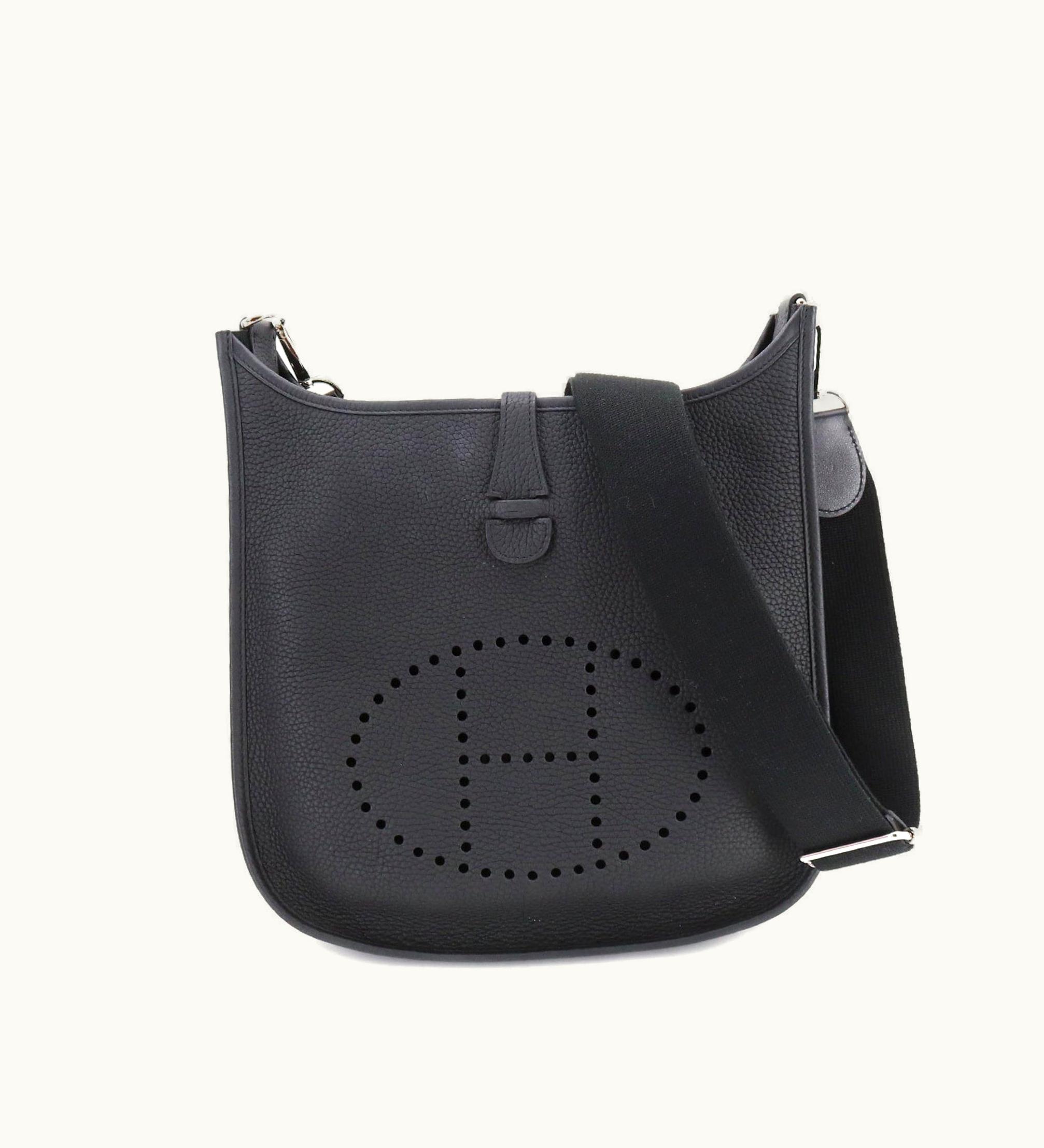 Hermès Hermès Evelyne 3 PM Shoulder Bag Taurillon Clemence Black R Engraved Silver Metal Fittings Everlyne