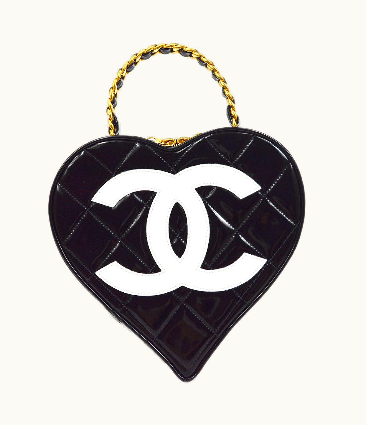 Chanel Chanel 1995 Heart Vanity Handbag Black Patent Leather 54424