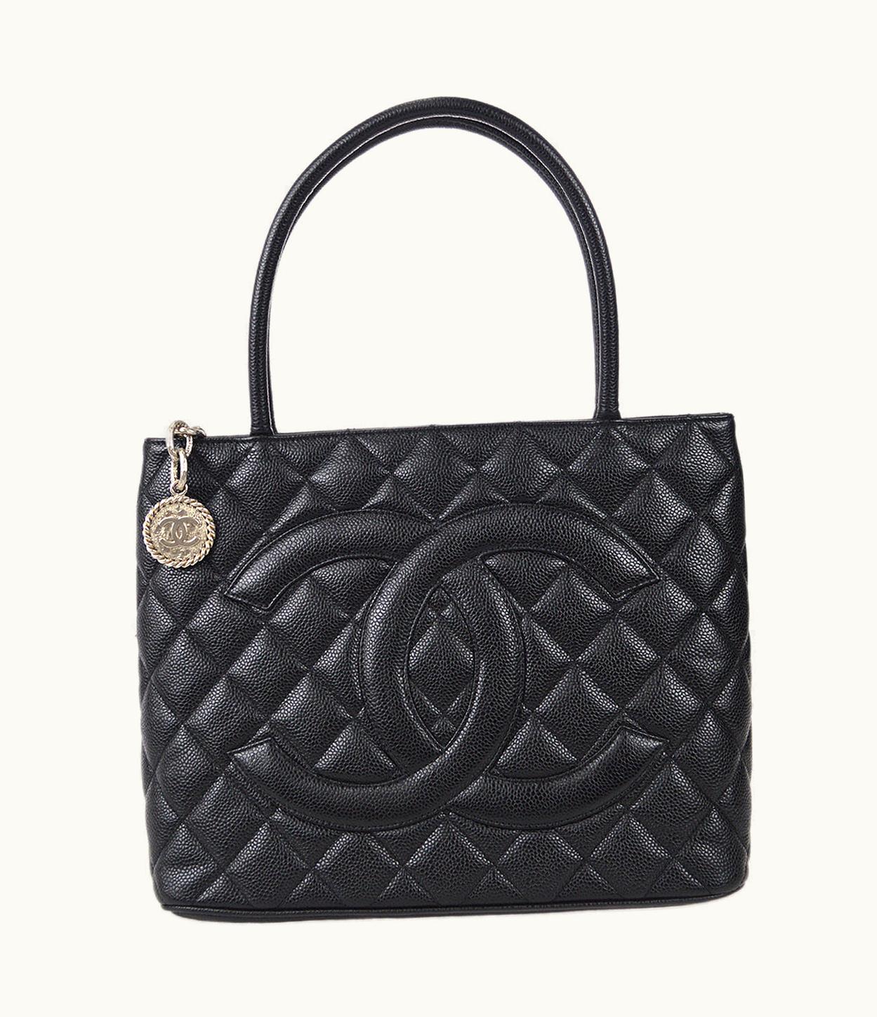 Chanel Chanel 2001-2003 Medallion Tote Shw Black Caviar 67999