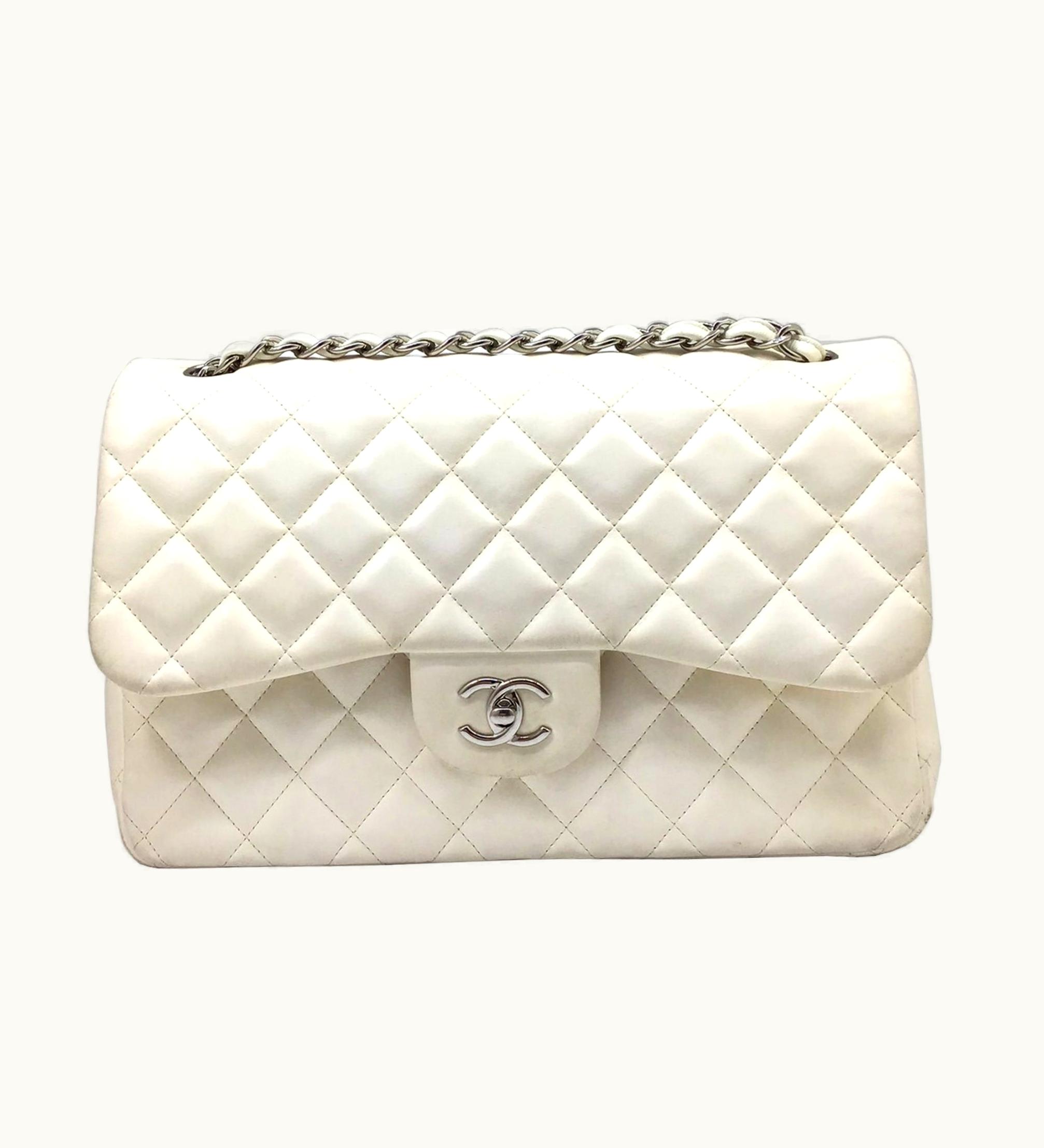 Chanel Chanel Matelasse Deka 30 White Lambskin Silver Hardware Chain Shoulder Double Flap Women's