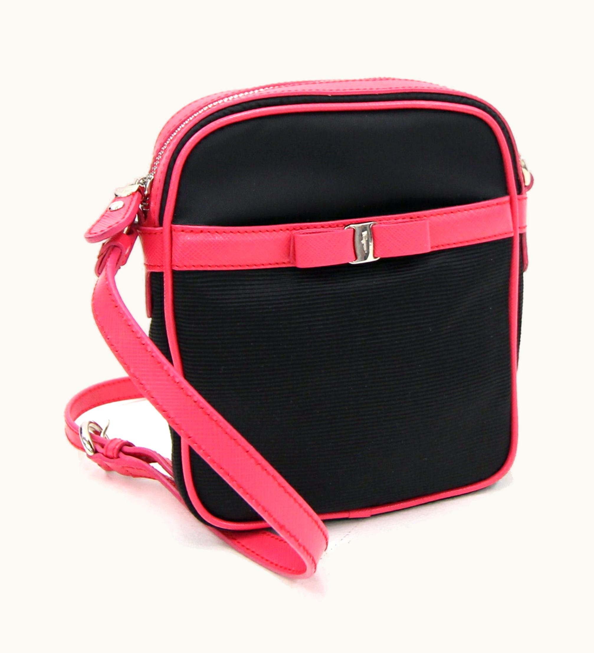 Salvatore Ferragamo Salvatore Ferragamo Ferragamo Shoulder Bag Vara 21C158 Black Pink Nylon Leather Pochette Ladies Ribbon Salvatore