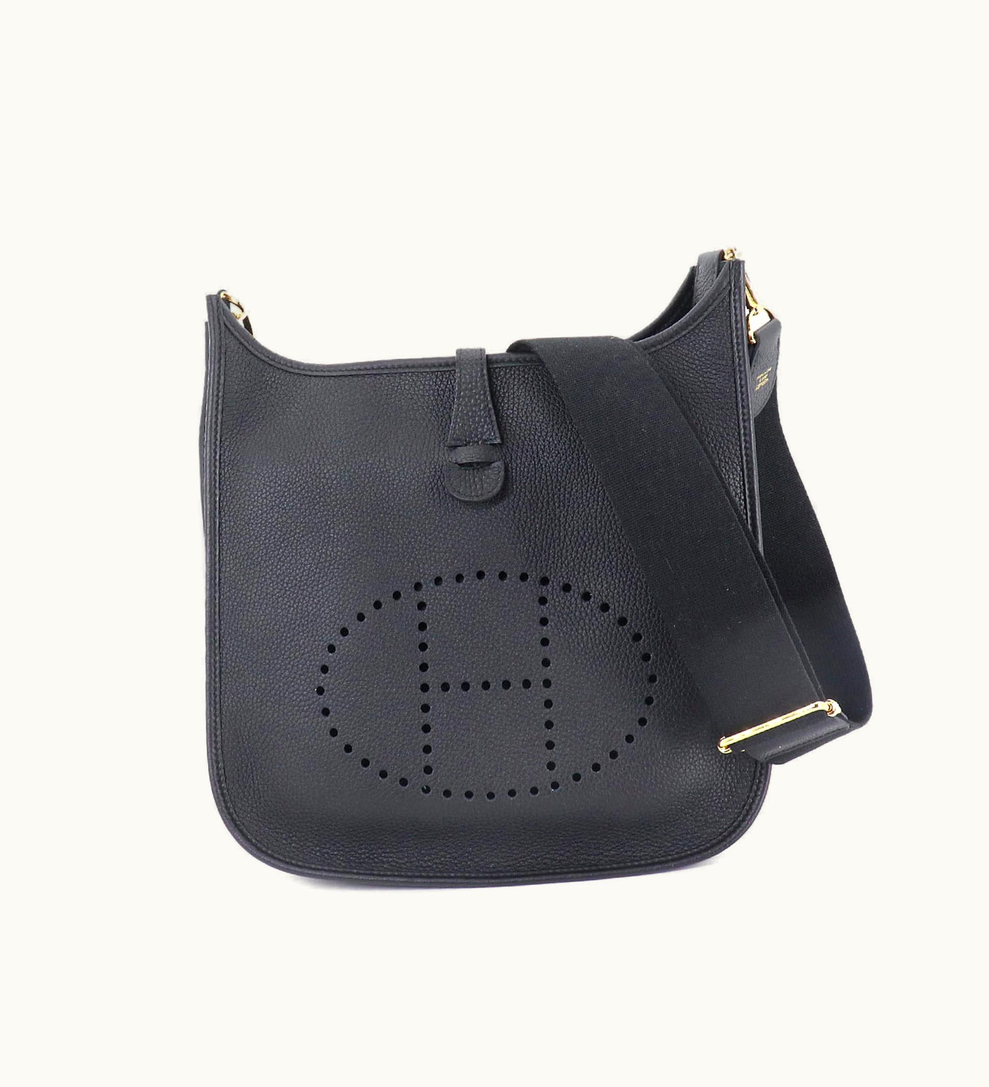 Hermès Hermès Evelyne 3 PM Shoulder Bag Taurillon Clemence Black U Engraved Gold Metal Fittings Everlyne