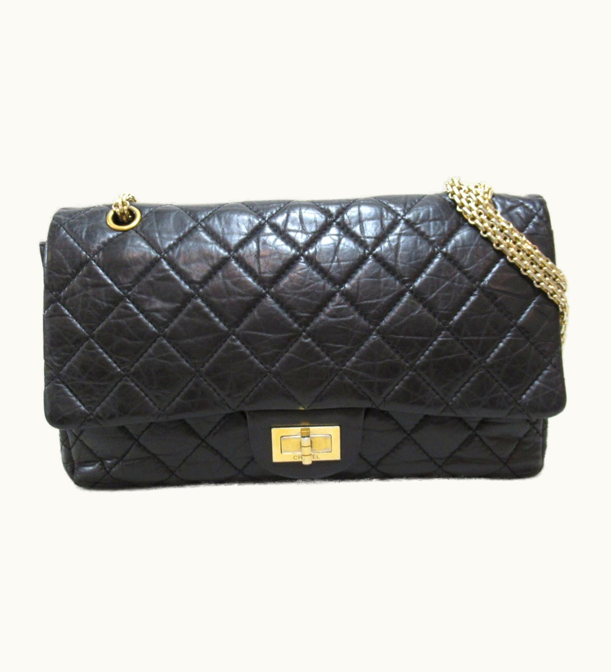 Chanel Chanel 2.55 Maxi Matelasse Chain Shoulder Bag Black Calfskin [Cowhide] A37590