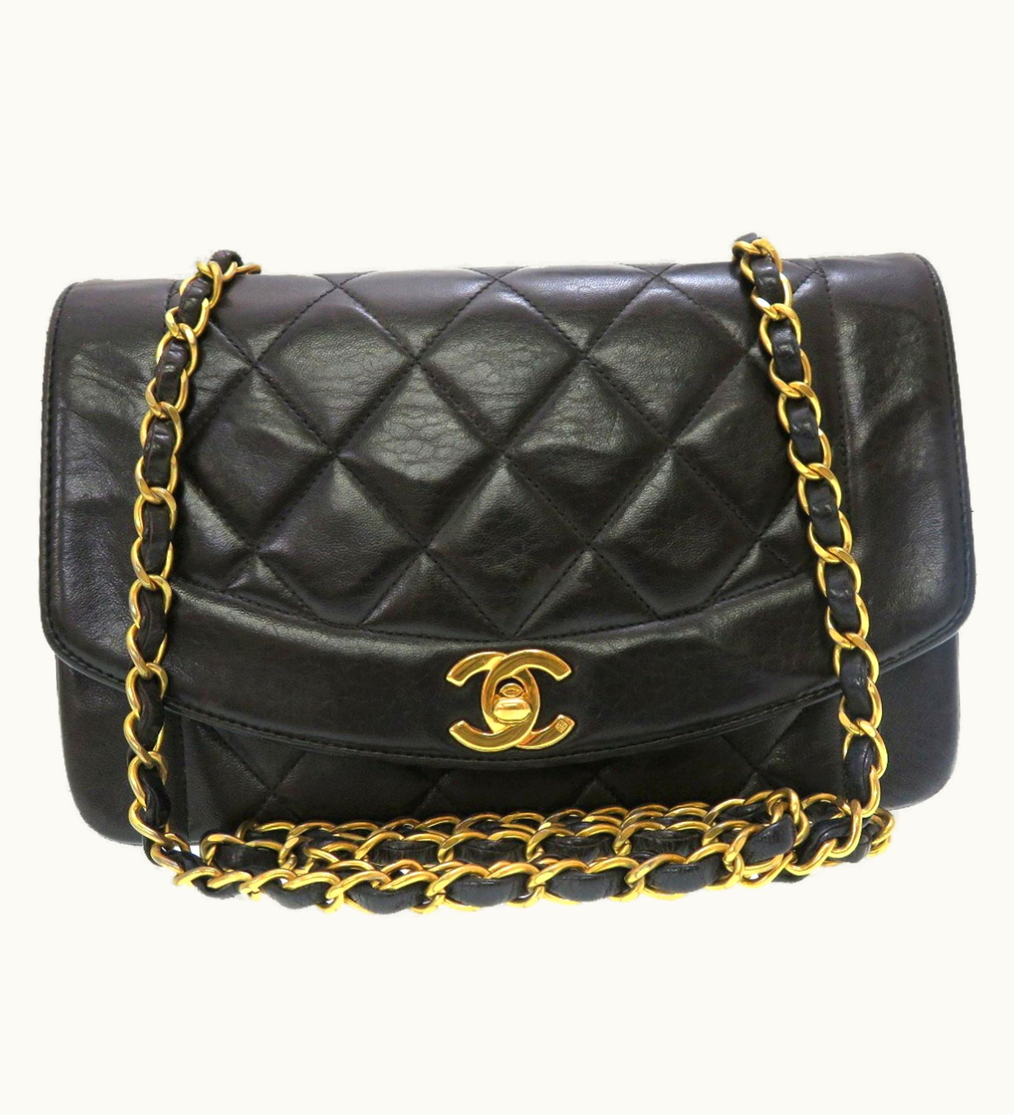 Chanel Chanel Diana 22 Small Matelasse Lambskin Black No.4 Gold Chain Shoulder Bag