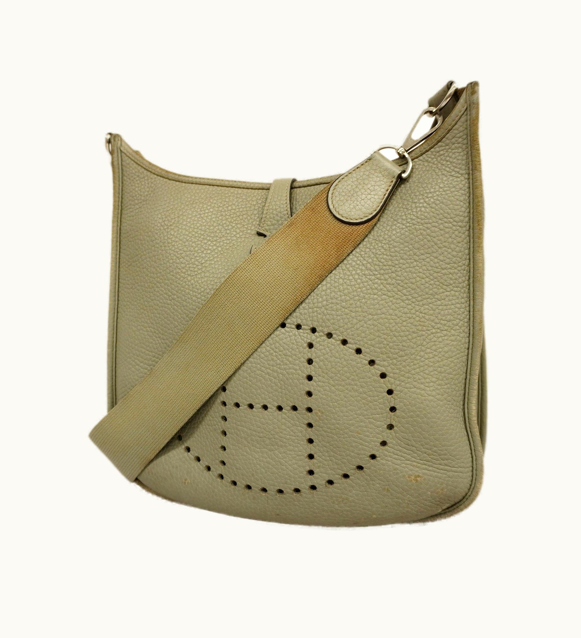 Hermès Hermès   Evelyne Evelyne 3Pm A Stamp Women's Taurillon Clemence Shoulder Bag