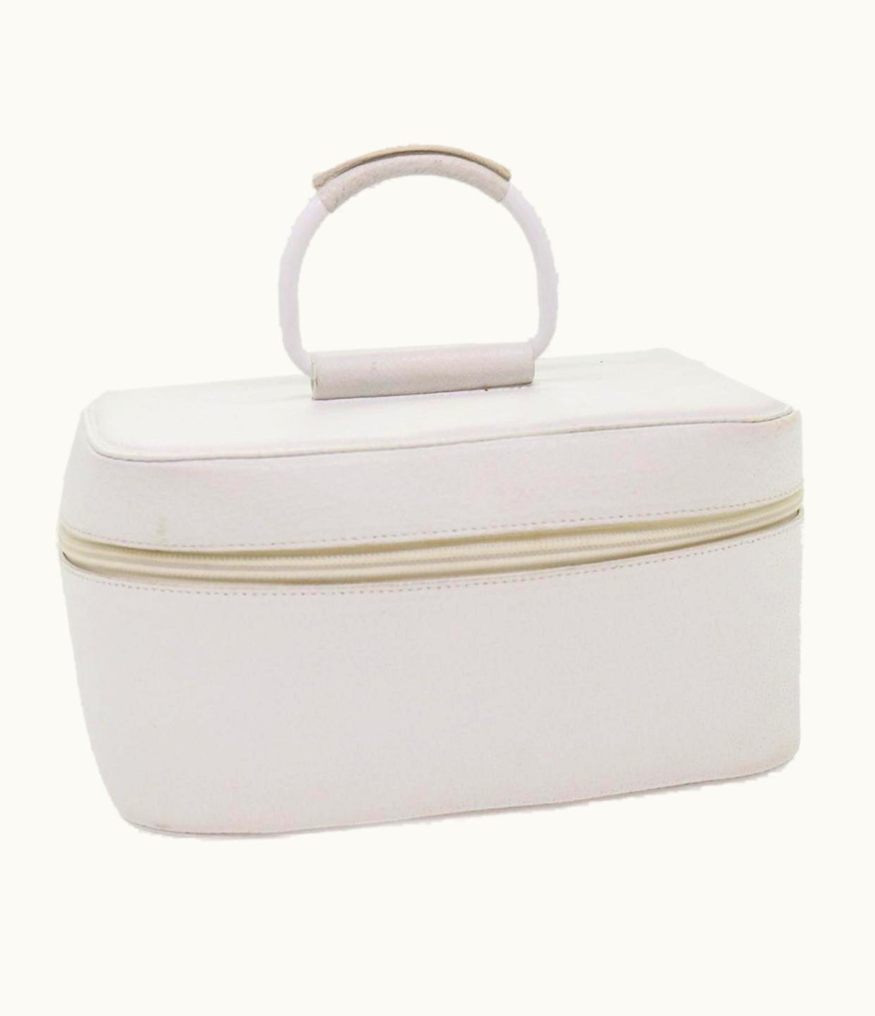 Gucci Gucci Vanity Cosmetic Pouch Leather White 03917050710