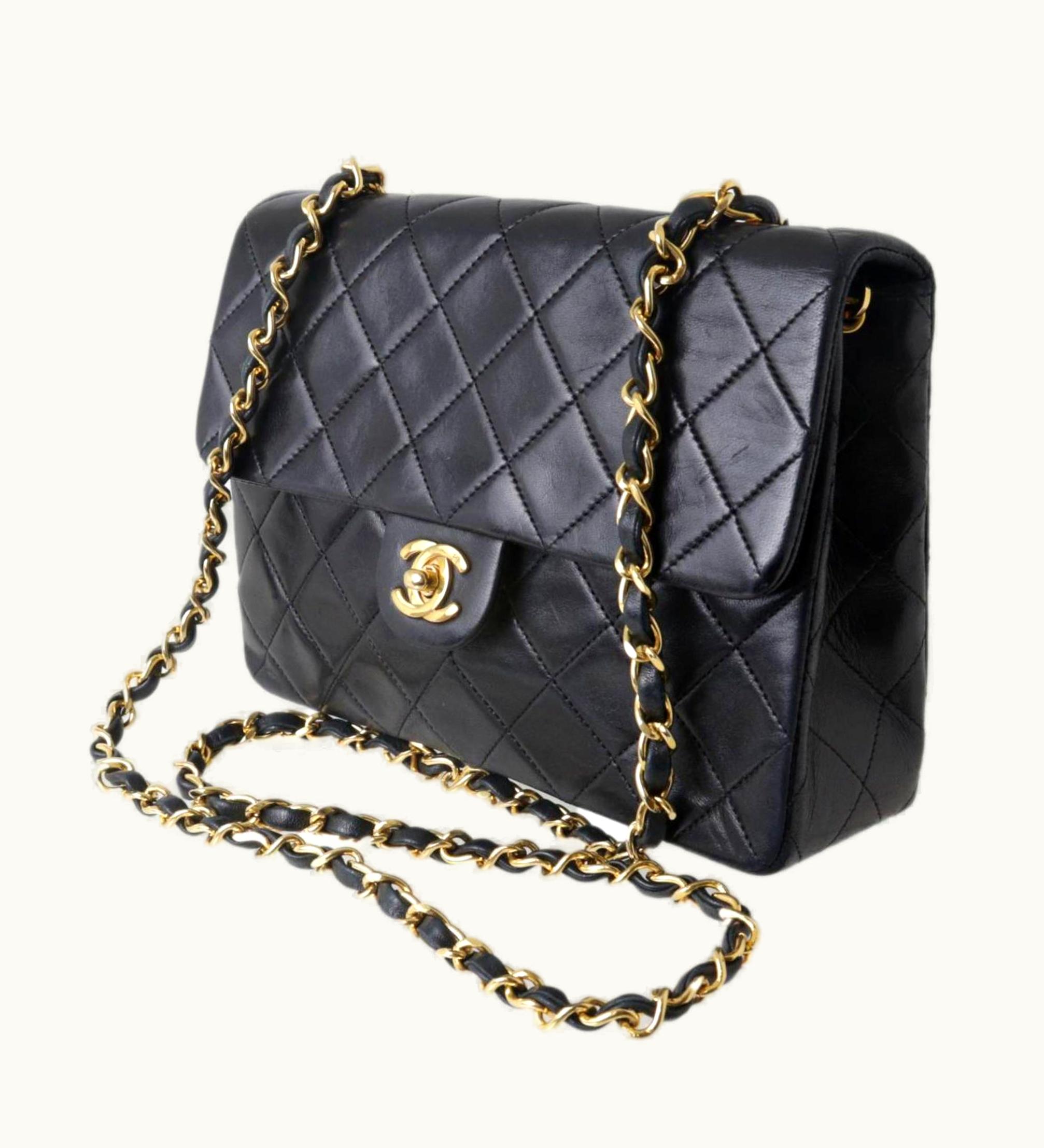 Chanel Matelasse 20 Chain Shoulder Bag 7 Digits Circa 1990 Lambskin Black X Gold Nt