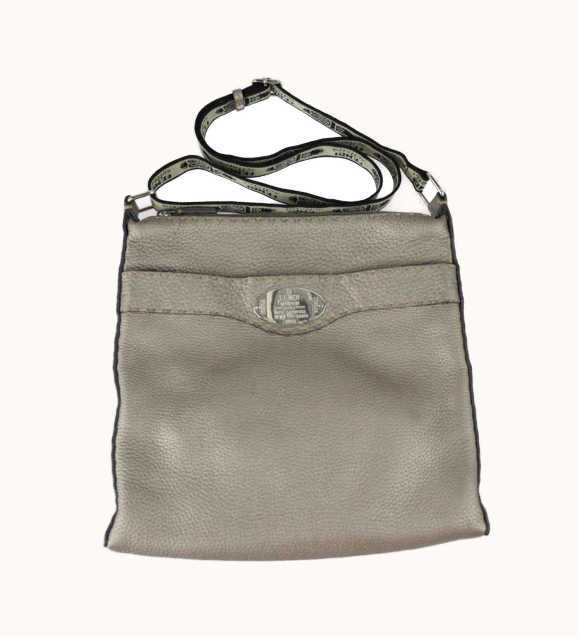 Fendi Selleria Shoulder Bag 8Bt109 Leather Bronze Silver Metal Fittings Diagonal Hanging