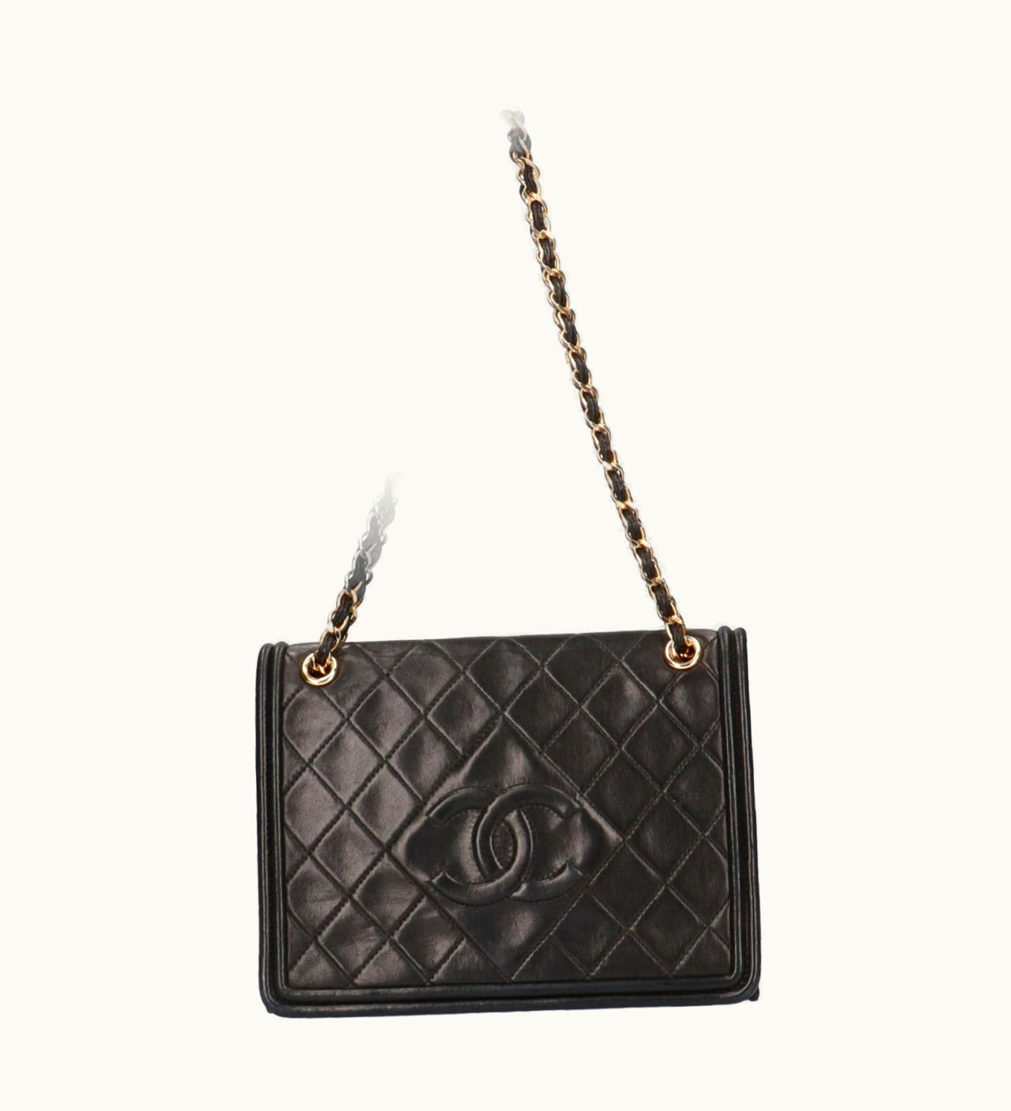 Chanel Matelasse Shoulder Bag Lambskin Black