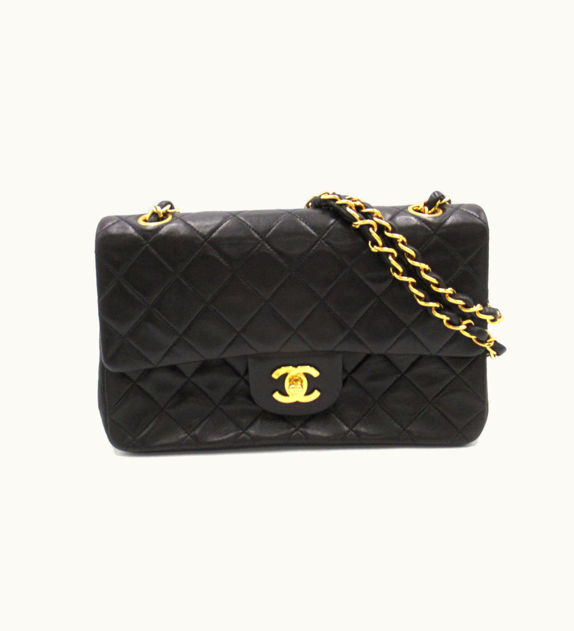 Chanel Chanel Matelasse W Flap Chain Shoulder Black Lambskin [Sheep Leather] A01113