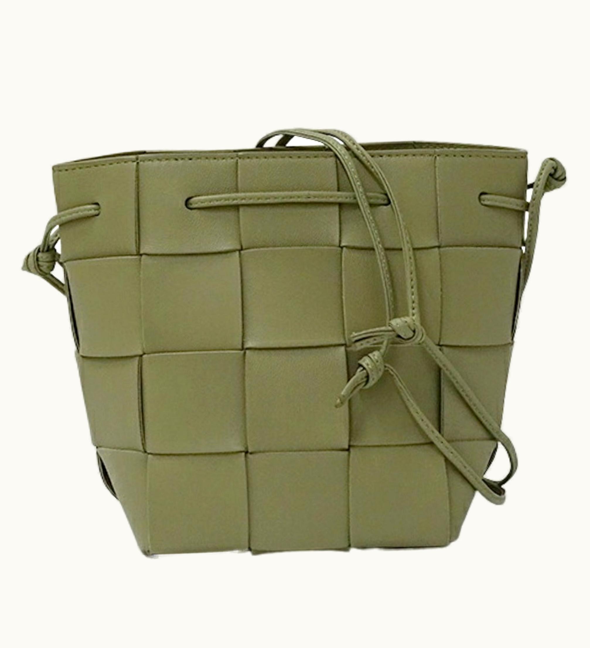 Bottega Veneta Bottega Veneta Bag Women's Shoulder Intrecciato Small Cassette Crossbody Bucket Lambskin Leather Travertine Green Beige Type