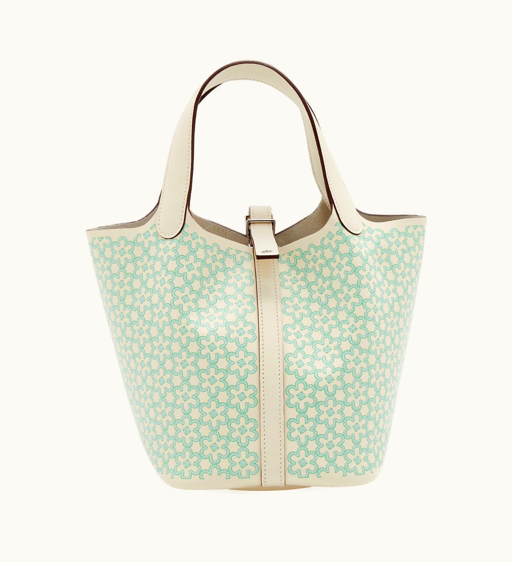 Hermès Hermès Nata/Green Swift Leather Lucky Daisy Picotin Lock 18 Bag