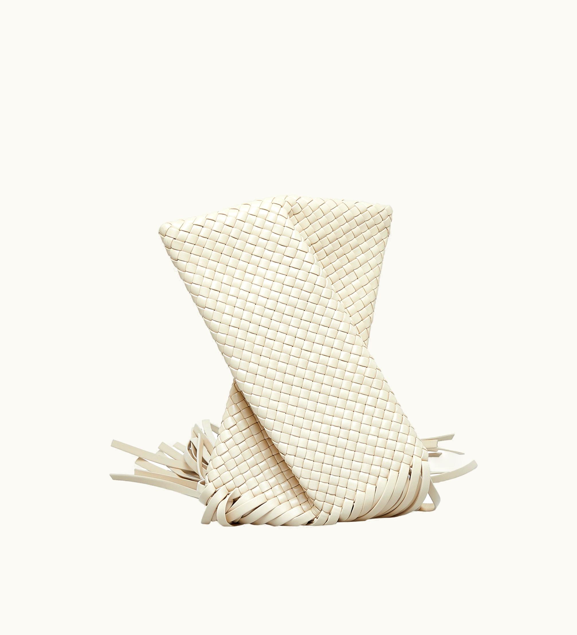 Bottega Veneta Bottega Veneta Intrecciato Fringe Crisscross Clutch Clutch Bag